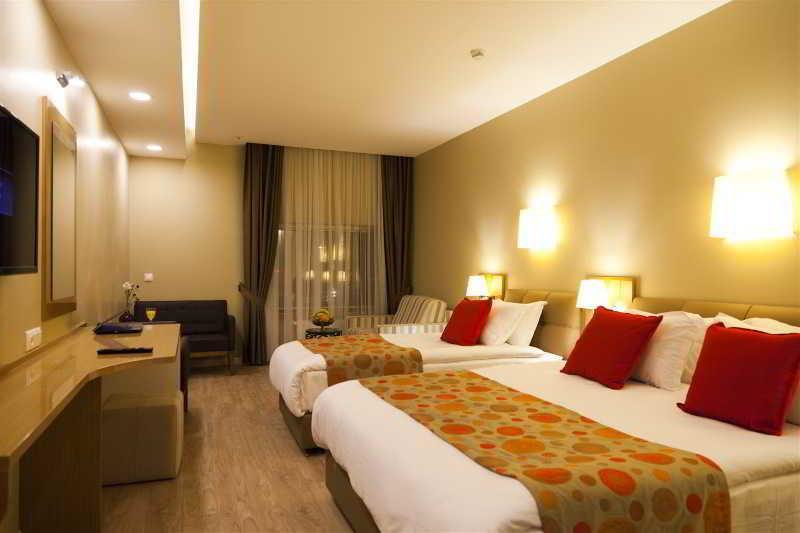 Grand Plaza Hotel Стамбул Экстерьер фото